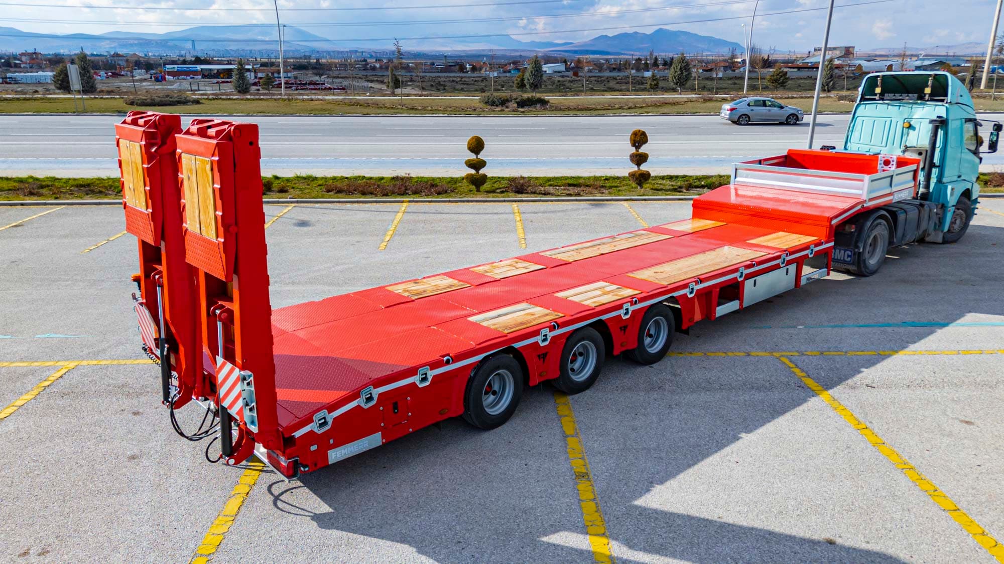 Femmerr Trailer - Professional Heavy-Duty Lowbed Trailer